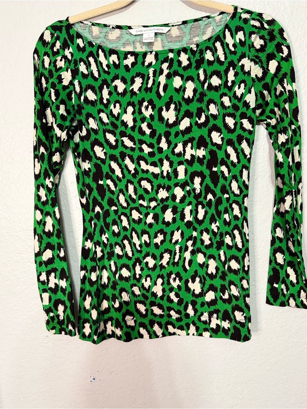 Diane von Furstenberg Green and Black Leopard-Print Long Sleeve Top